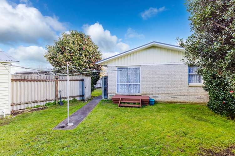 6 Deanwell Avenue Deanwell_17