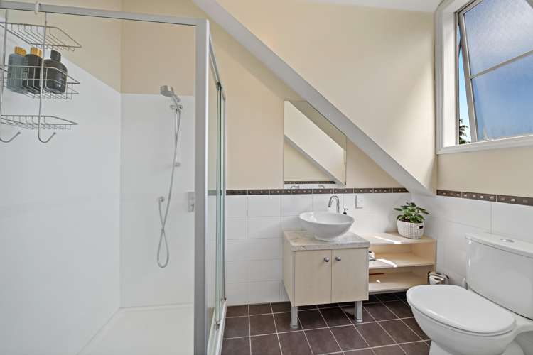 1d Banff Avenue Epsom_12