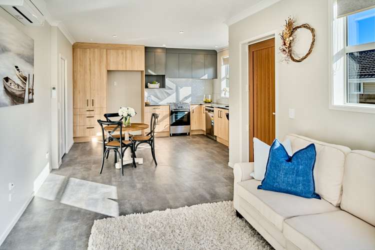 28b Mana Esplanade Paremata_5