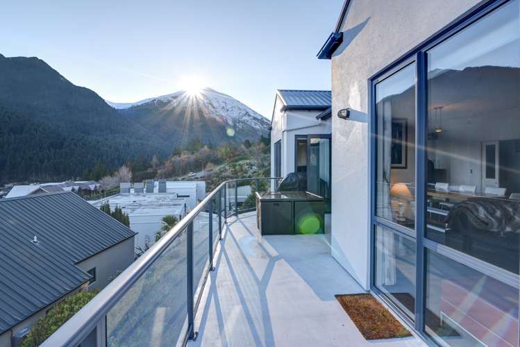 56b Belfast Terrace Queenstown_11