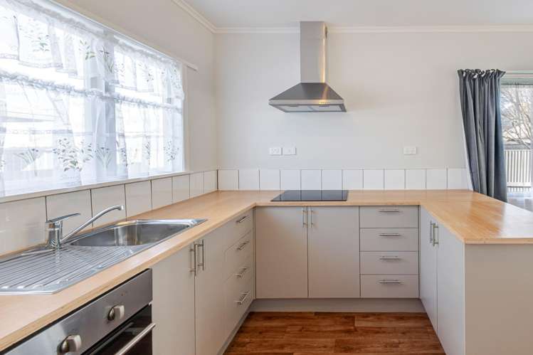 934A Oliphant Road_3