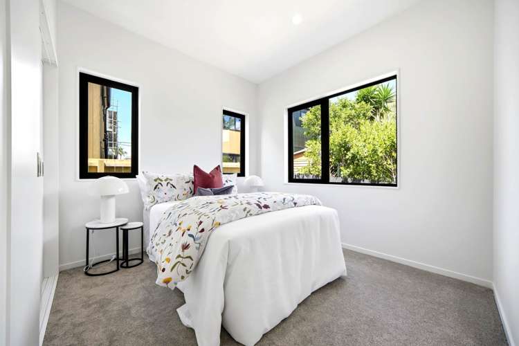 584E Beach Road Rothesay Bay_10