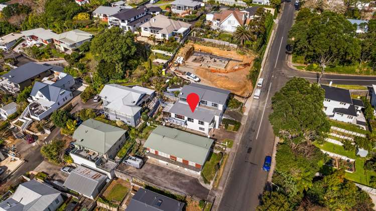2/75 Belt Road New Plymouth Central_34