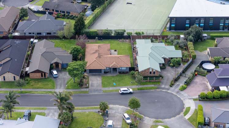 17 Burgundy Court Rototuna_40