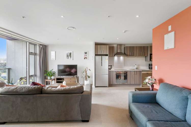 502/25 Don Mckinnon Drive Albany_2