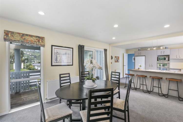 6 John Witton Drive Crofton Downs_5