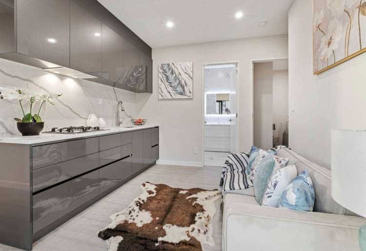 12 Woodacre Street Flat Bush_8