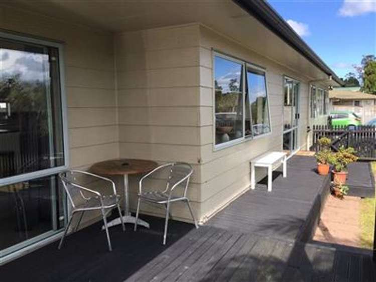 11b Springs Road Parakai_10