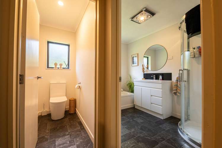 30 Matua Grove Otatara_17