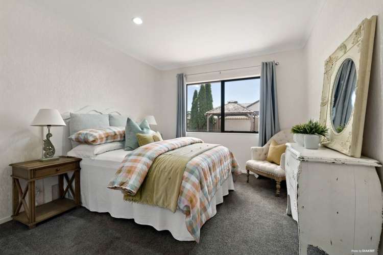 13 Nier Place East Tamaki Heights_16