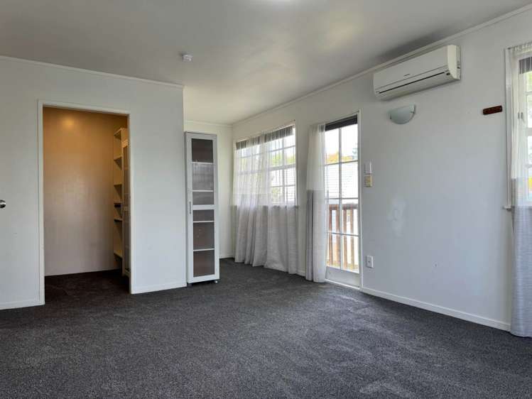 17 Hewlett Road Massey_16