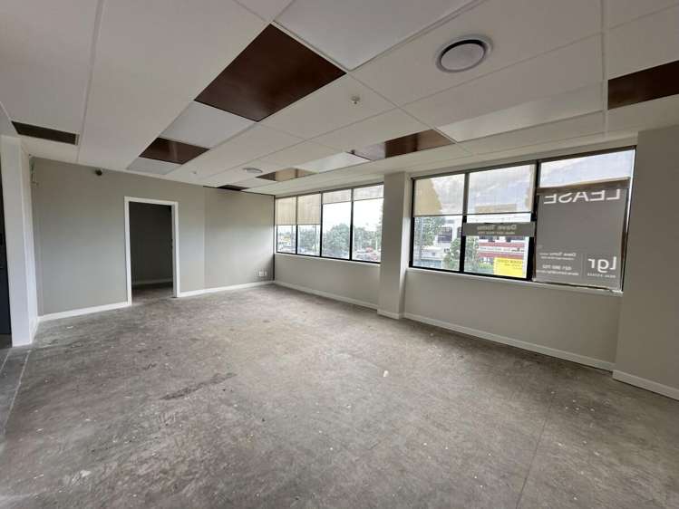 3053 Great North Road New Lynn_7