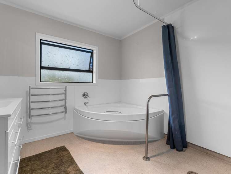 146 Fletcher Road Ngahinapouri_12