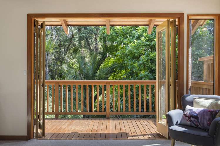 191 Scenic Drive Titirangi_4