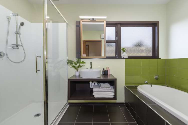 141 Levers Road Matua_14