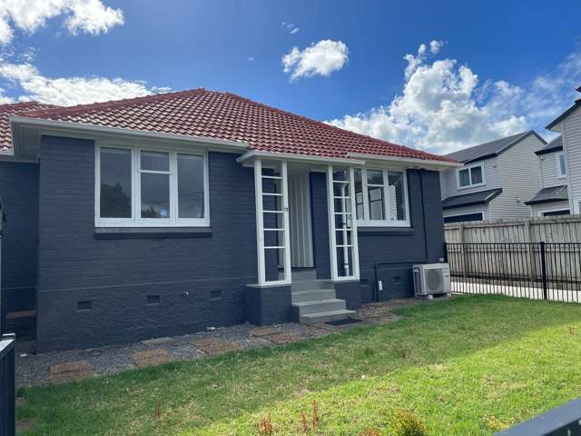 Point England, 4 bedrooms
