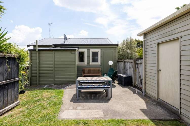 31 Rifle Range Road Dinsdale_17