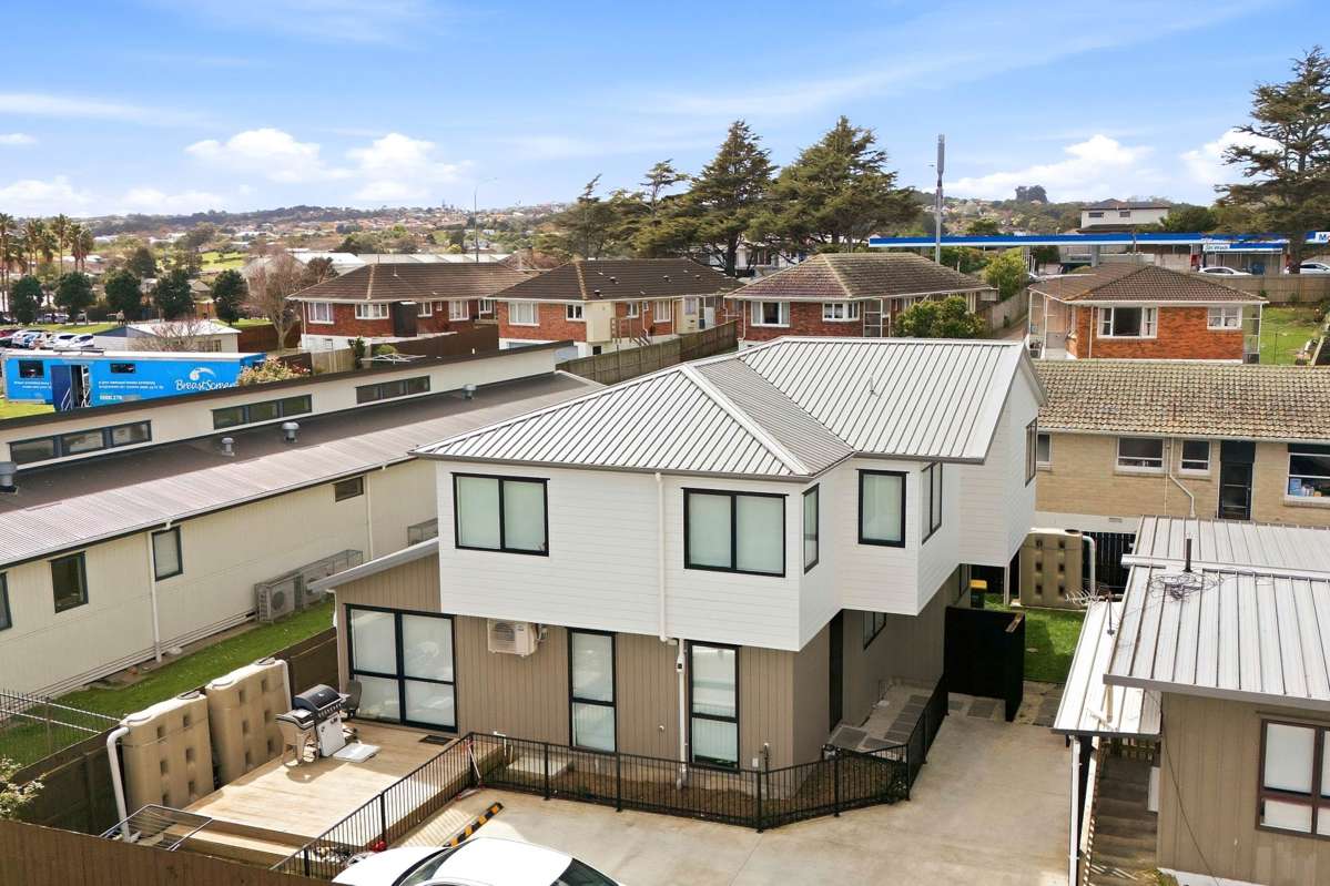 2/5 Browns Road_2