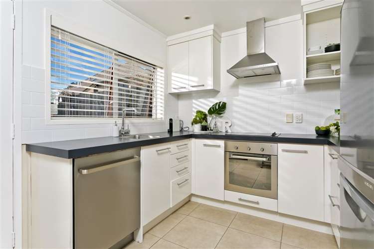 2/24 Sydney Street Hauraki_5