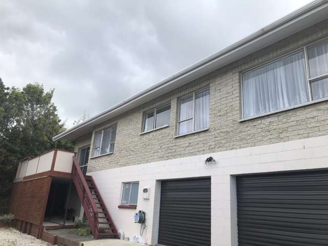 Large home in Kamo West!