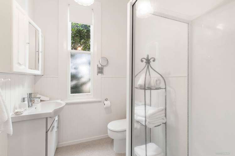 68 Sandspit Road Waiuku_11