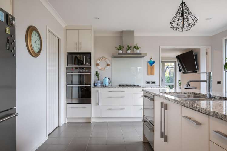 90 Dalmore Way Acacia Bay_11