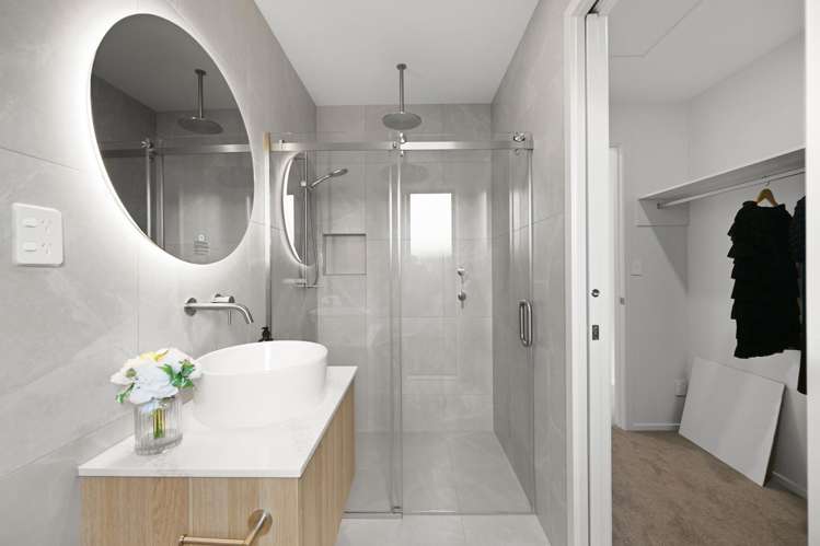 17 Auburn Green Peacocke_14