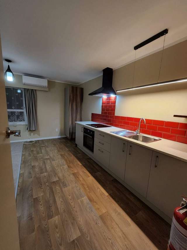 1 brm upstairs unit - recently renovated