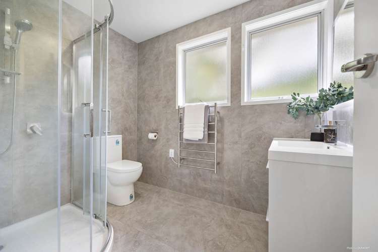 50 Castleton Street Birkdale_10