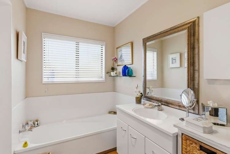 5 Dennis Taylor Court Paraparaumu_24