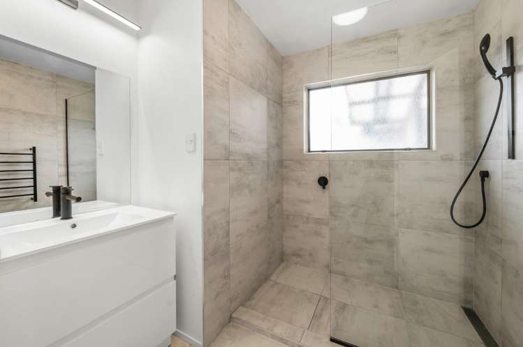 11 Browning Crescent Owhata_12