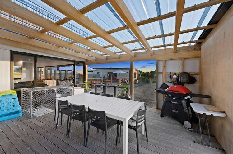 27 Raukawa Road Peka Peka_19