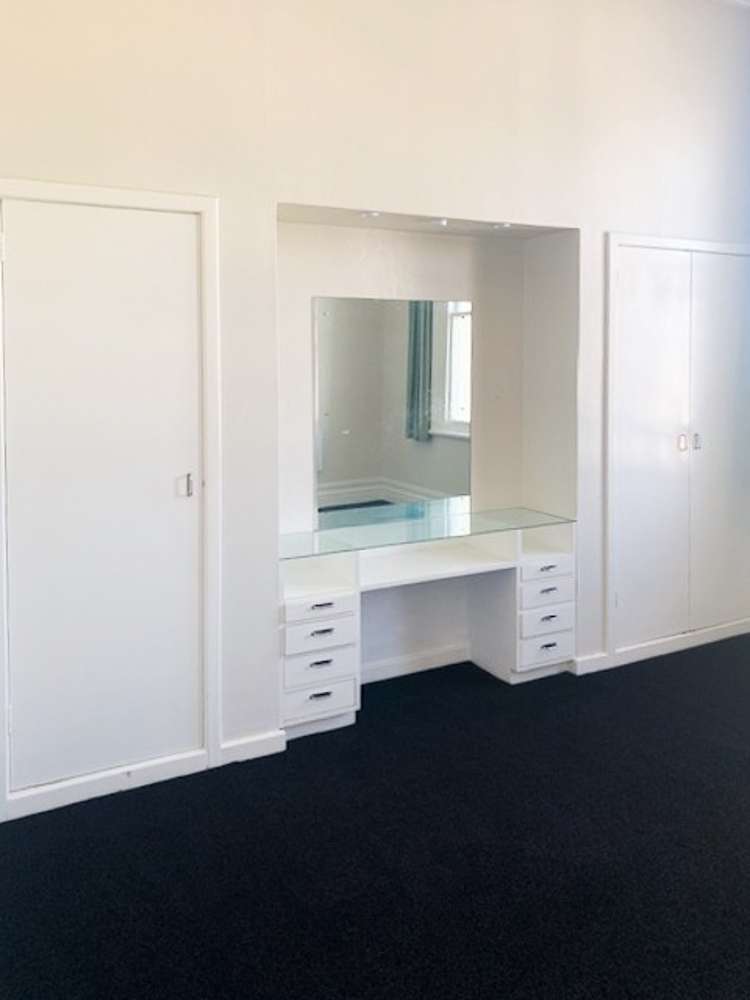 12 High Street Bulls_5