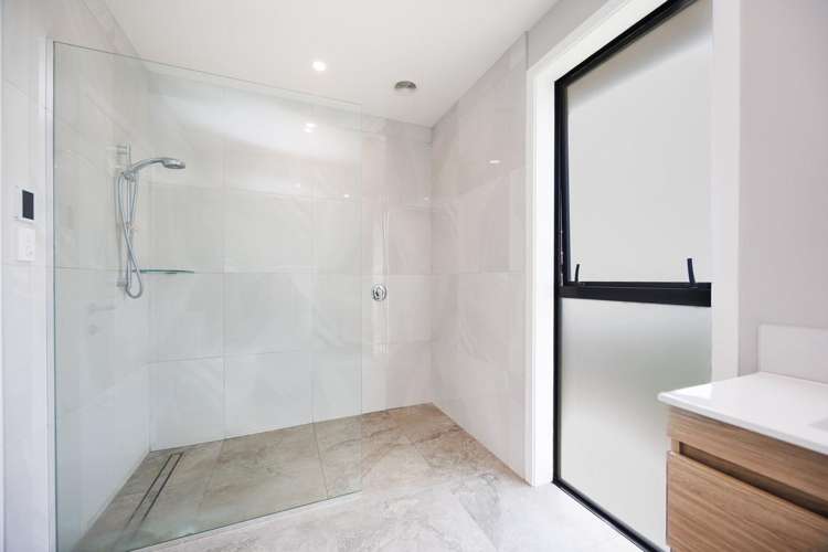 234 Sandon Road Feilding_32