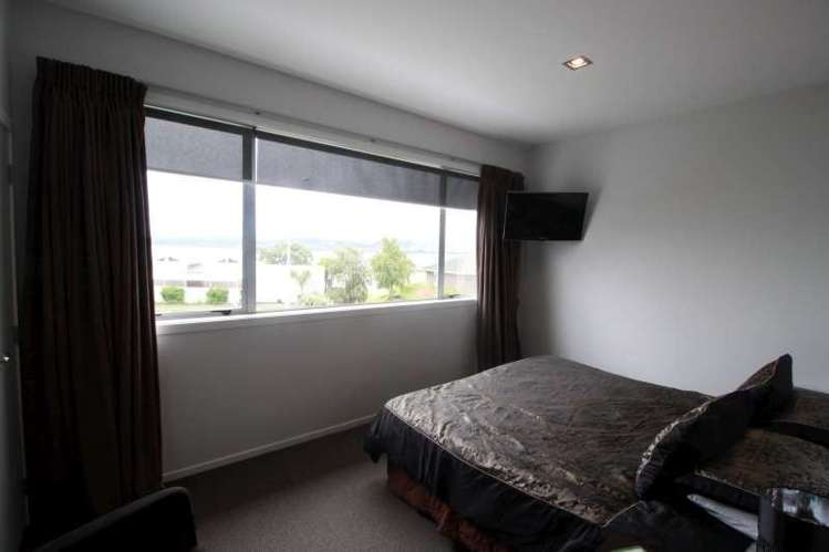 14/300 Lake Terrace Taupo_12