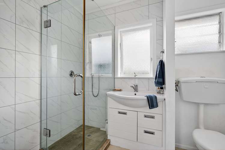 1/2 Tye Road Hillcrest_10