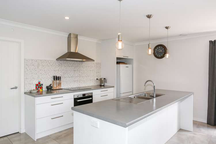 22 Regis Park Drive Pukekohe_1