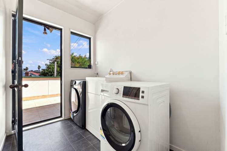 2/243 Main Highway Ellerslie_21