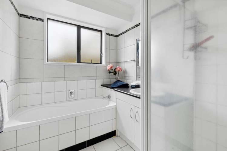 130 Coronation Road Mangere Bridge_15