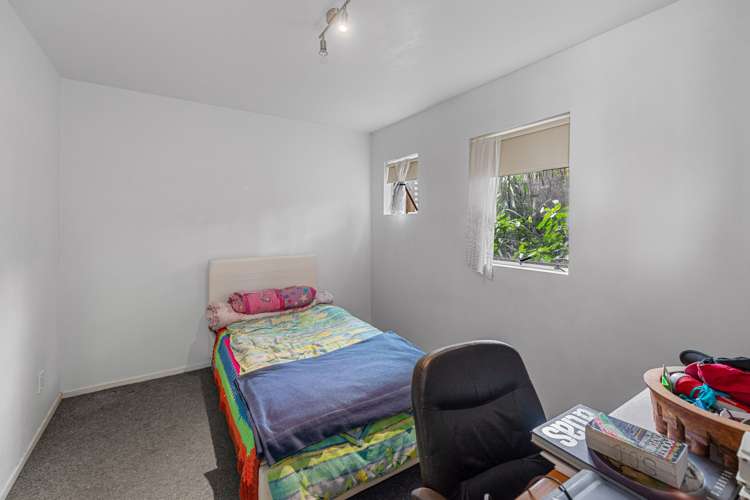 1 Cron Avenue Te Atatu South_17