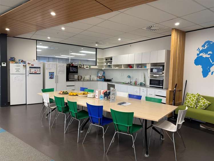 Level 1, 191 High Street Hutt Central_8