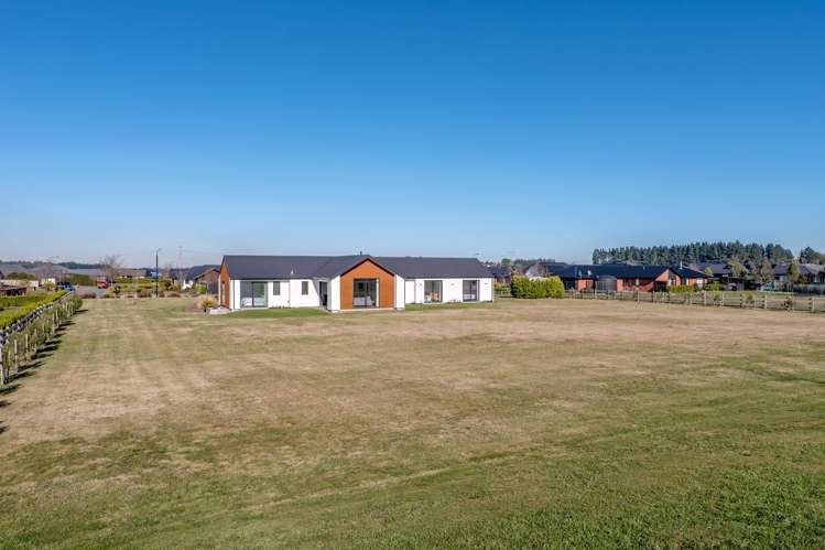 37 Silver Peaks Drive West Melton_14