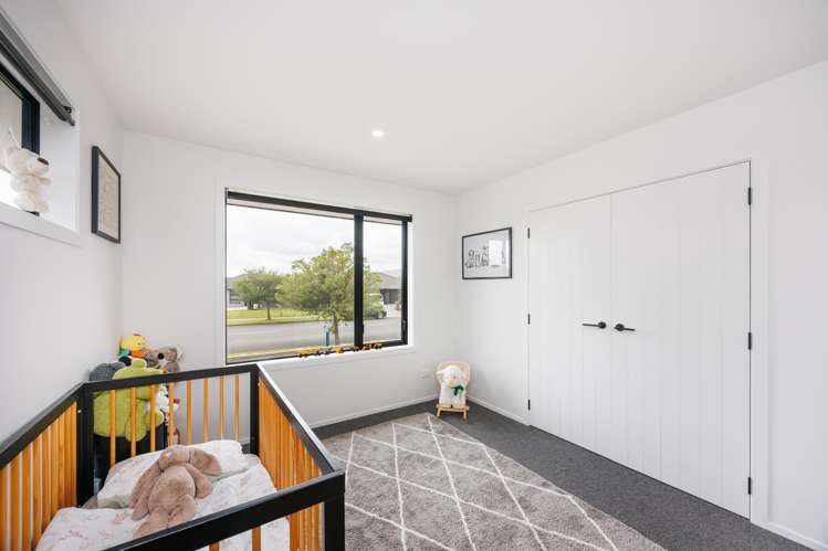 196 Pacific Drive Fitzherbert_14