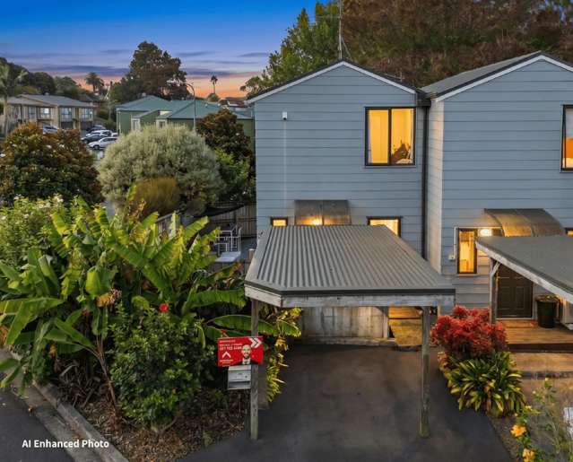 PERFECT FIRST HOME  NEXT TO A PARK!