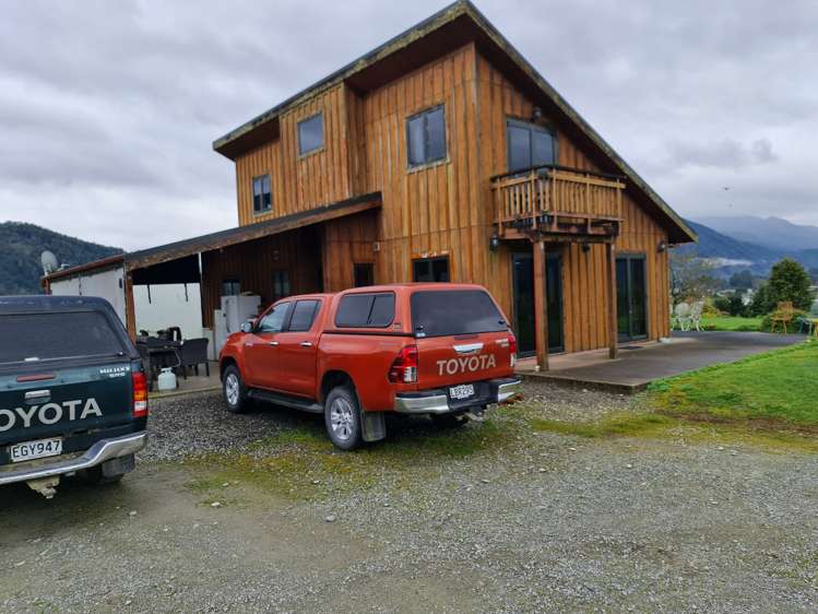 72 Hotham Street Murchison_11