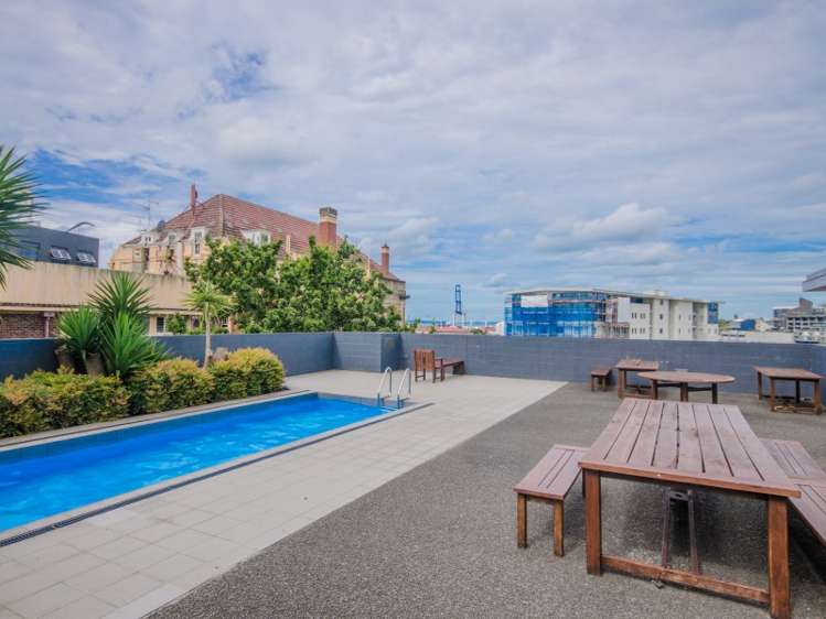 702/133 Beach Road Auckland Central_12