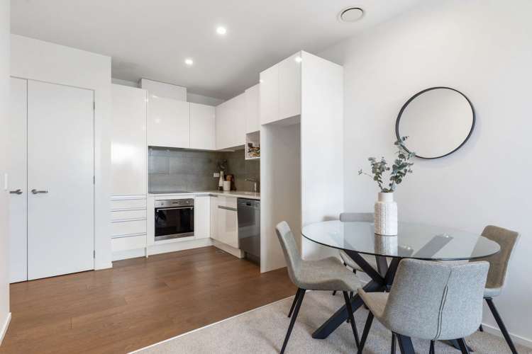 G04/26B Racecourse Parade Avondale_5