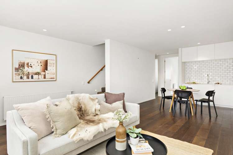 15 Jean Caldwell Way Island Bay_4