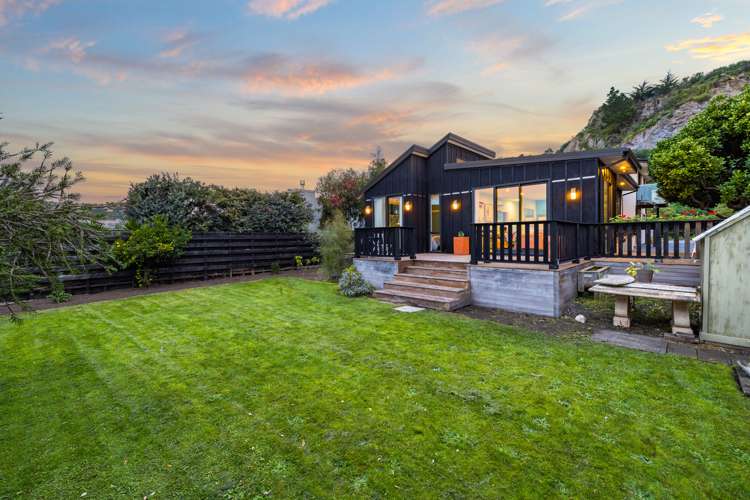 2/23 Main Road Redcliffs_5