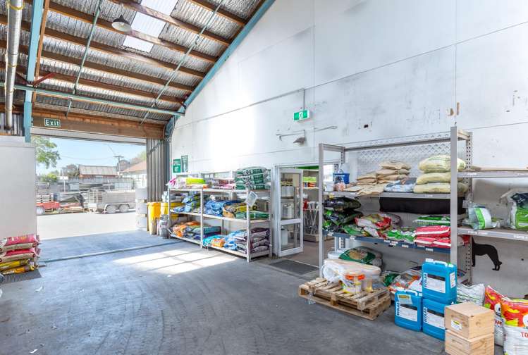 66-80 High Street North Carterton_31